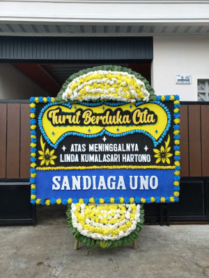 Papan Bunga Duka di Cikareo